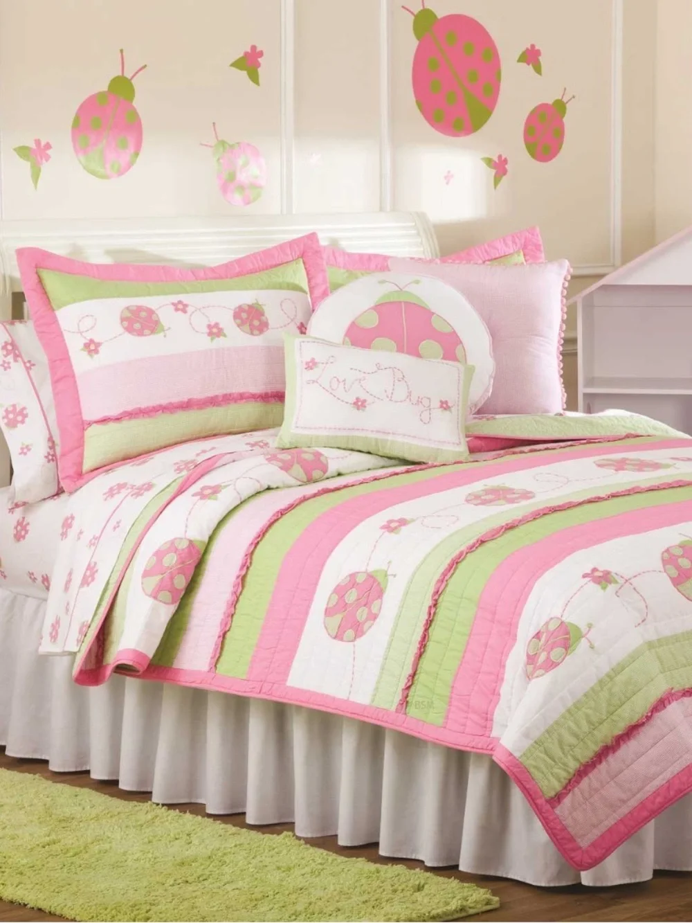 Ladybug Twin Quilt Set - Charming Kids Bedding In Pink & Green